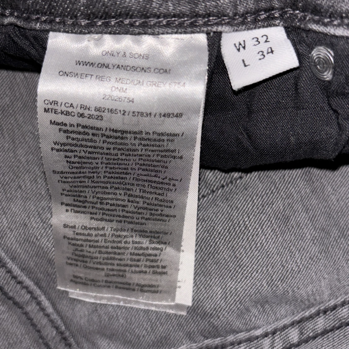 Grå jeans från Only & Sons W32 L34 - 3