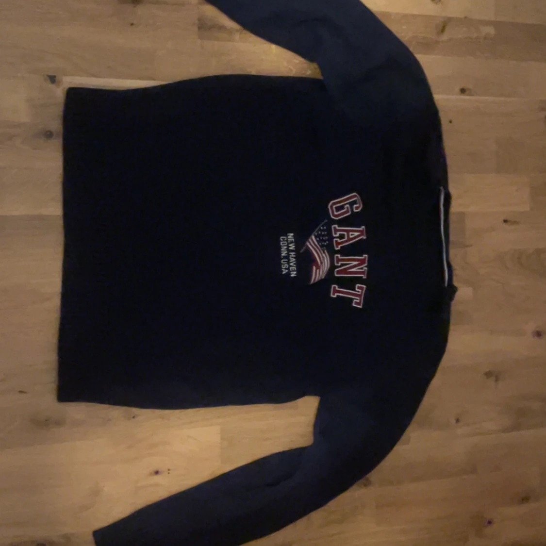 Mörkblå stickad tröja från GANT