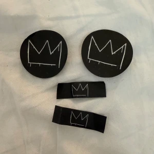 Hov1 konfetti  - 2 stora 2 små konfetti från gärdet❤️