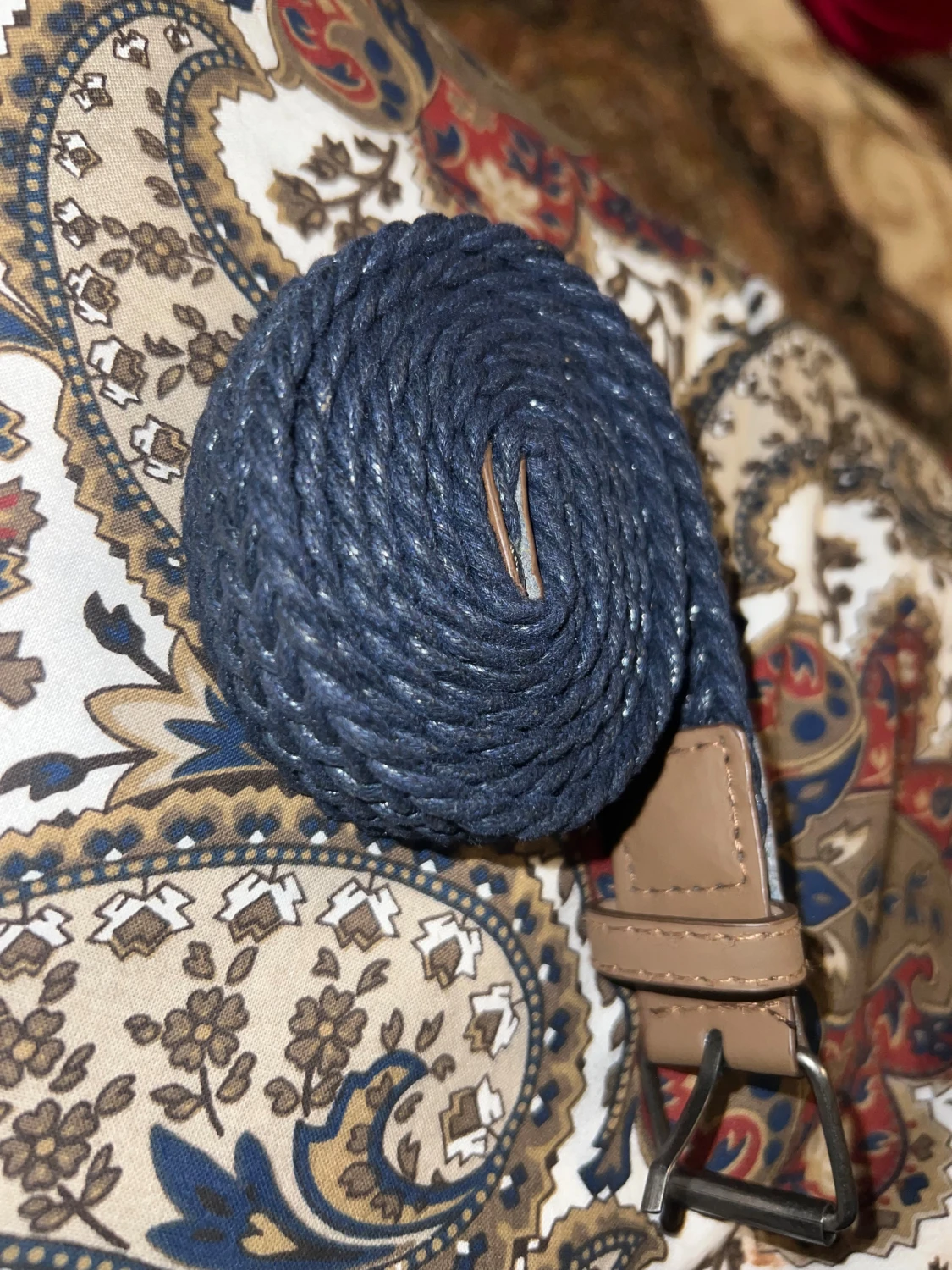 Mörkblå flätat bälte med skinn - 2