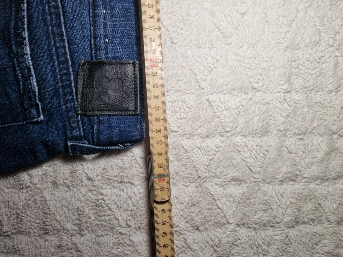 Mörkblå low rise jeans  - 4