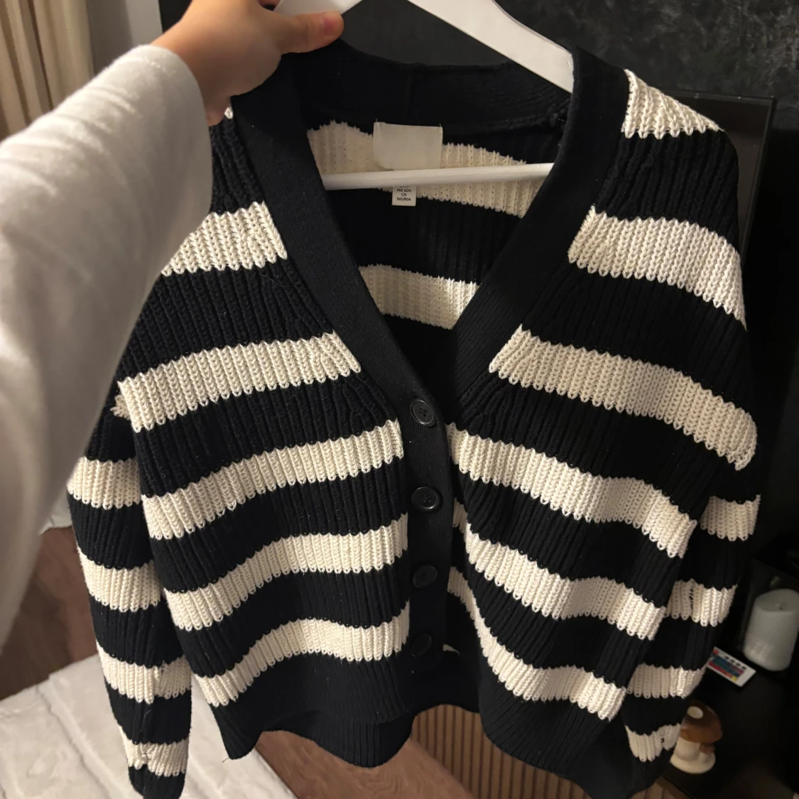 Randig svartvit kofta från H&M - 3