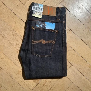 Nudie Jeans - Slim jim, dry denim - Helt nya, aldrig använda! Skriv vid ytterligare frågor eller funderingar🤝