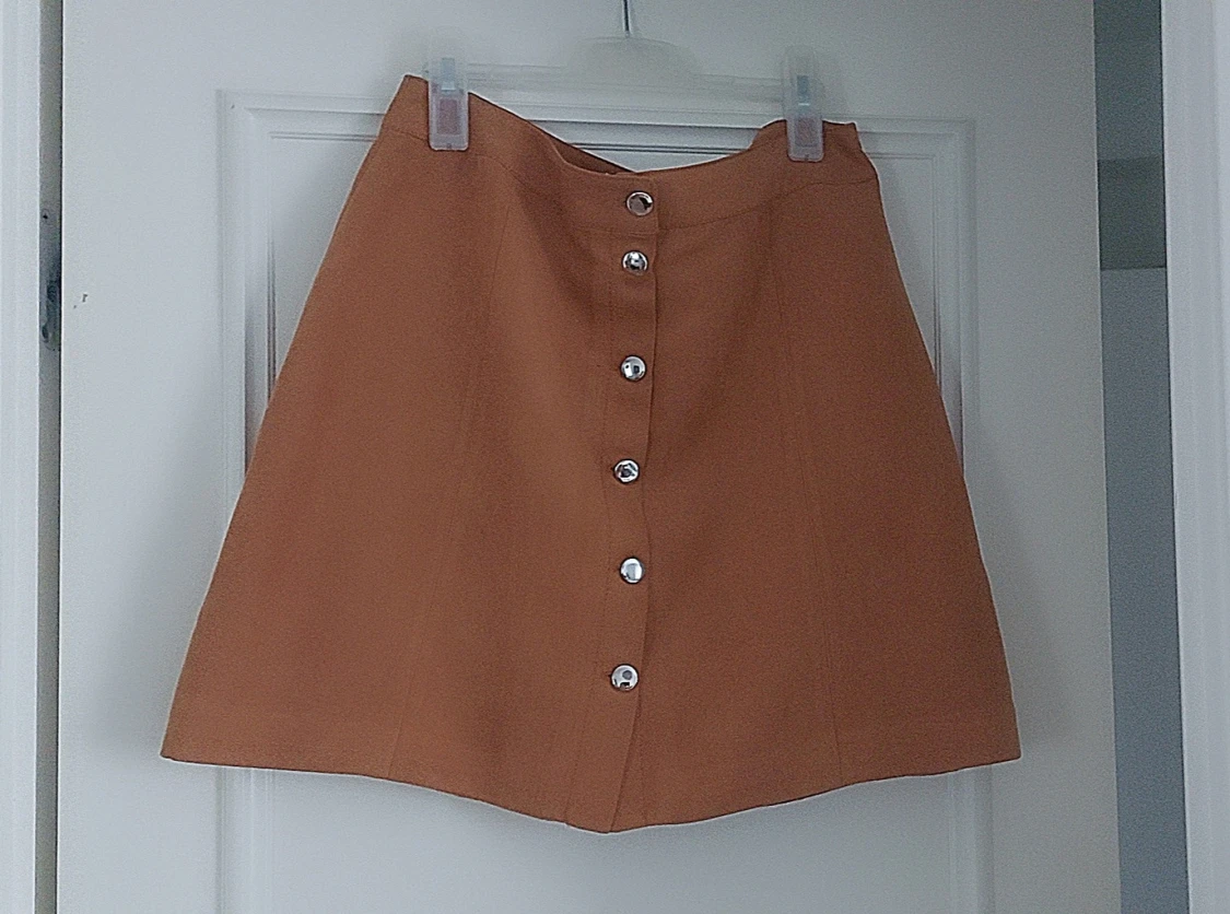 Brun mockakjol med knappar från H&M - 1