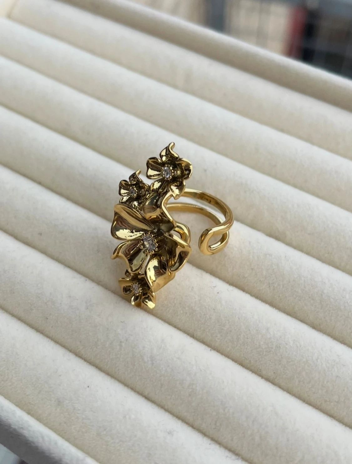 La Fleur Multi Ring - Ioaku inspirerad ring - 2