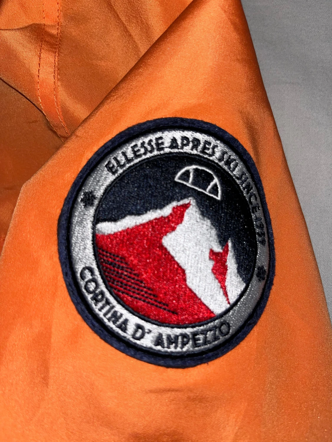 Orange vindjacka från Ellesse XS - 1