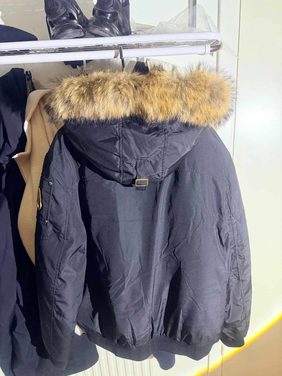 Svart pufferjacka från Moose Knuckles - 2