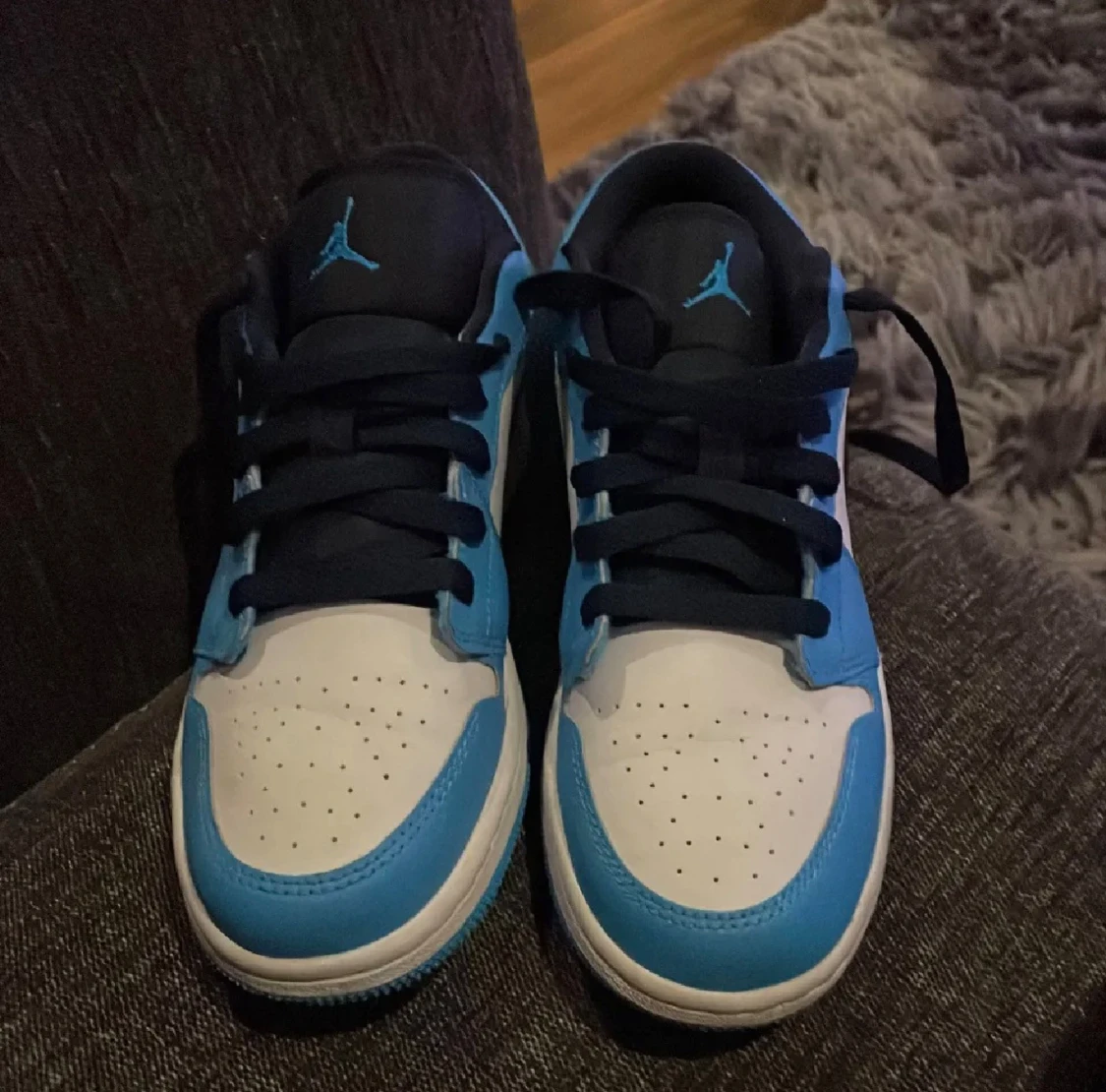 Jordan 1 low unc  - 4