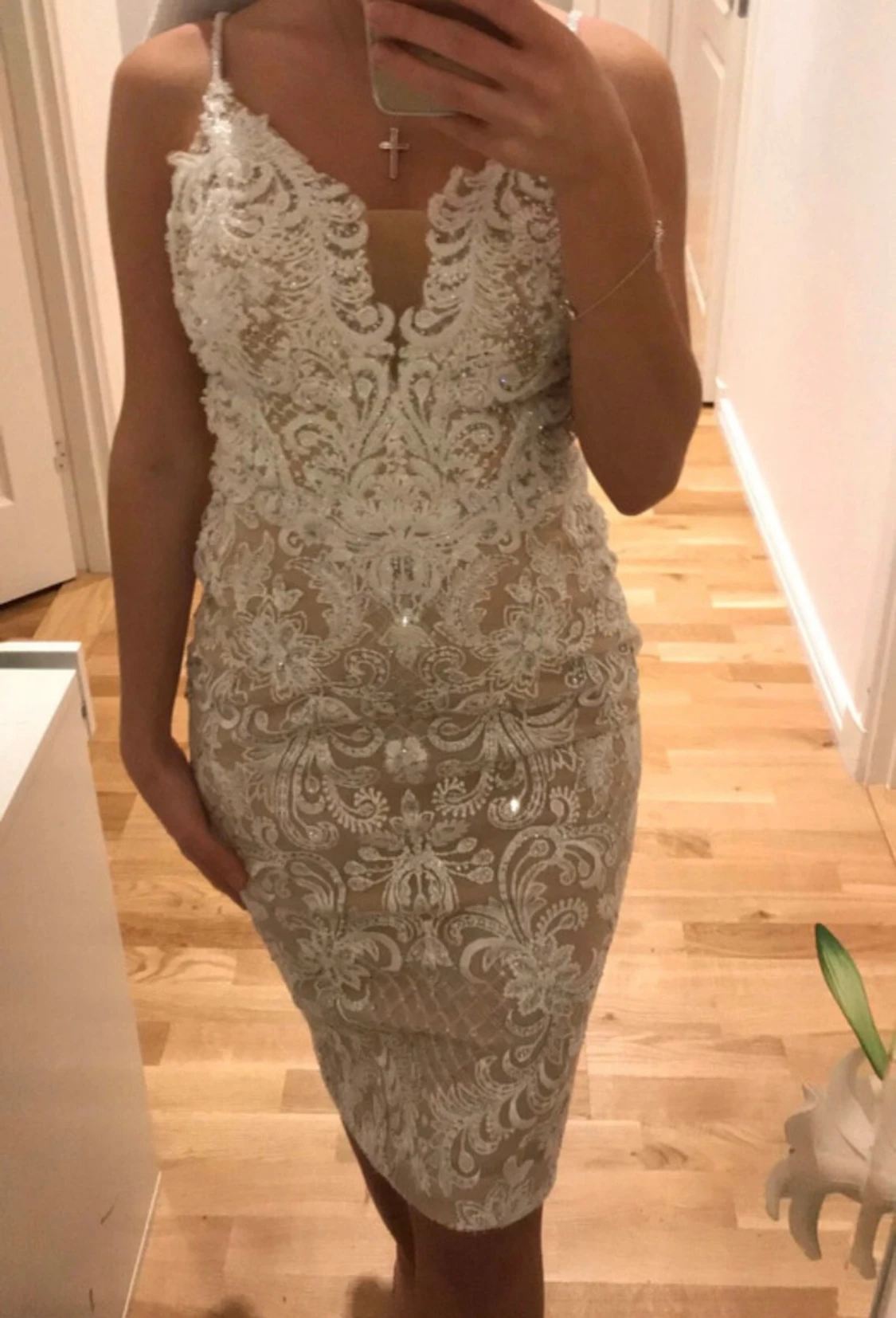 Vit spetsklänning - 2