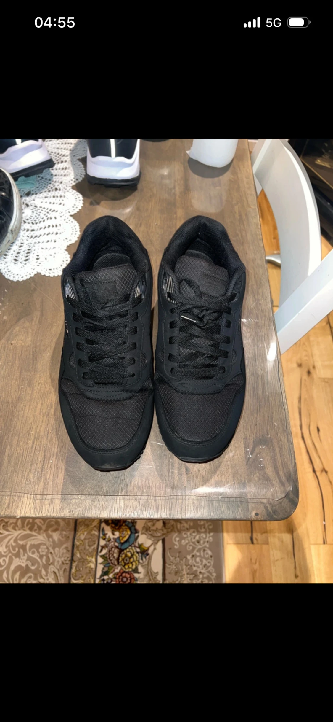 Svarta Fila sneakers med meshdetaljer - 2