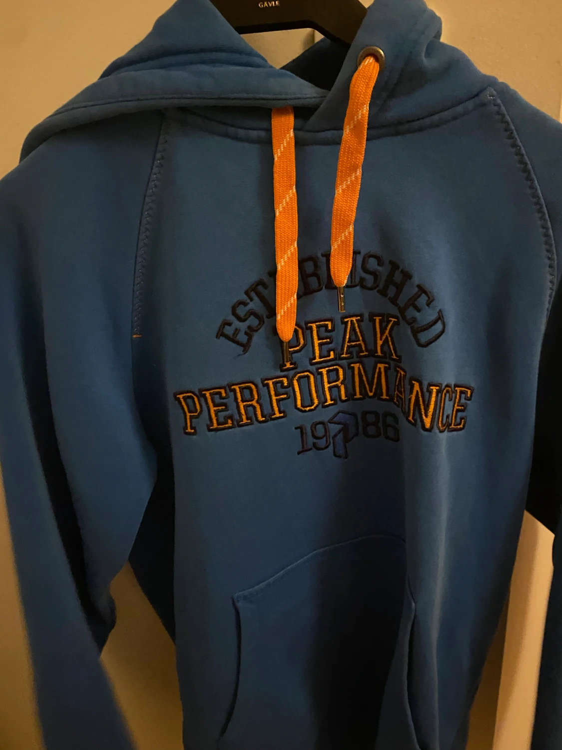 Blå hoodie Peak Performance S