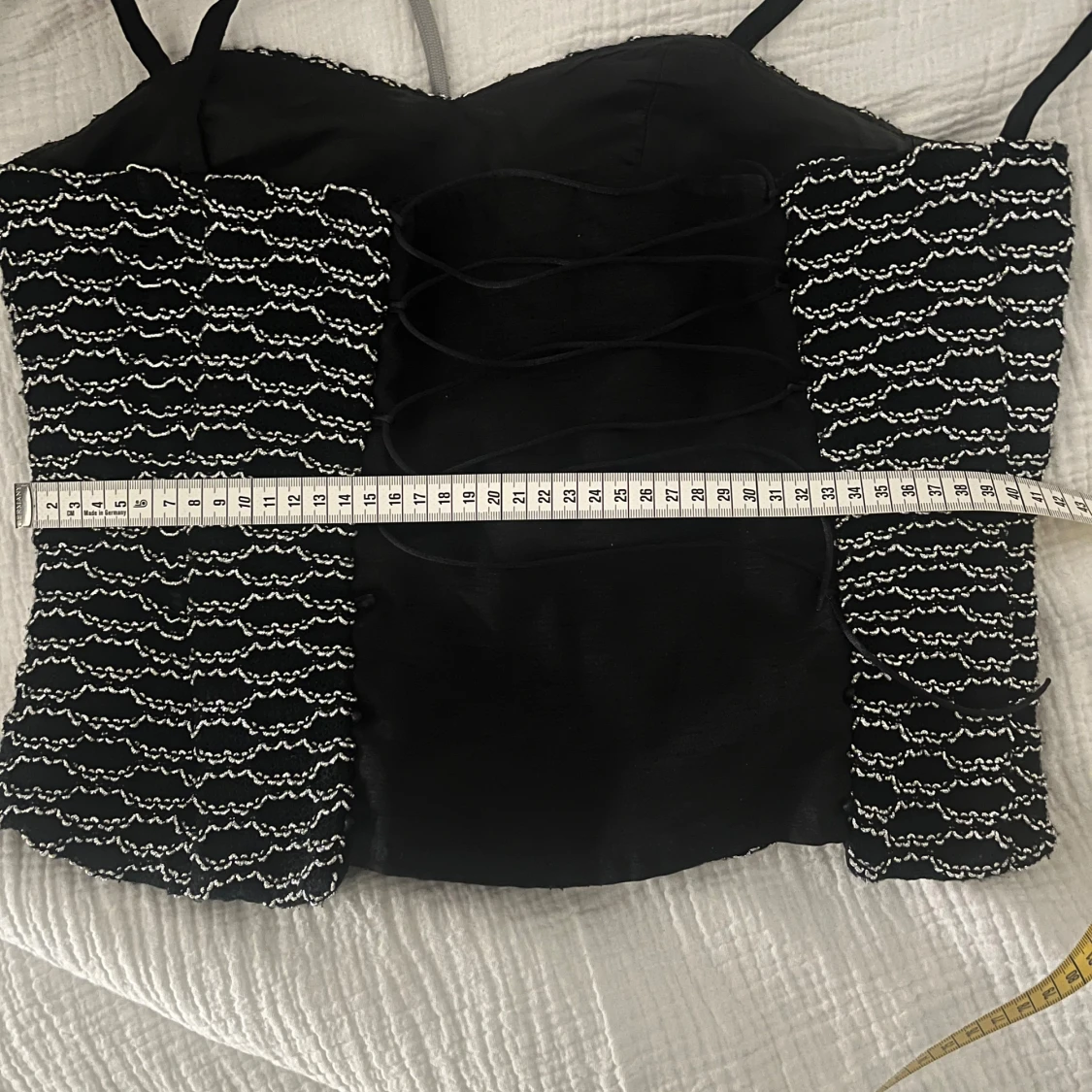 Svart och vit korsett från Dana - 3