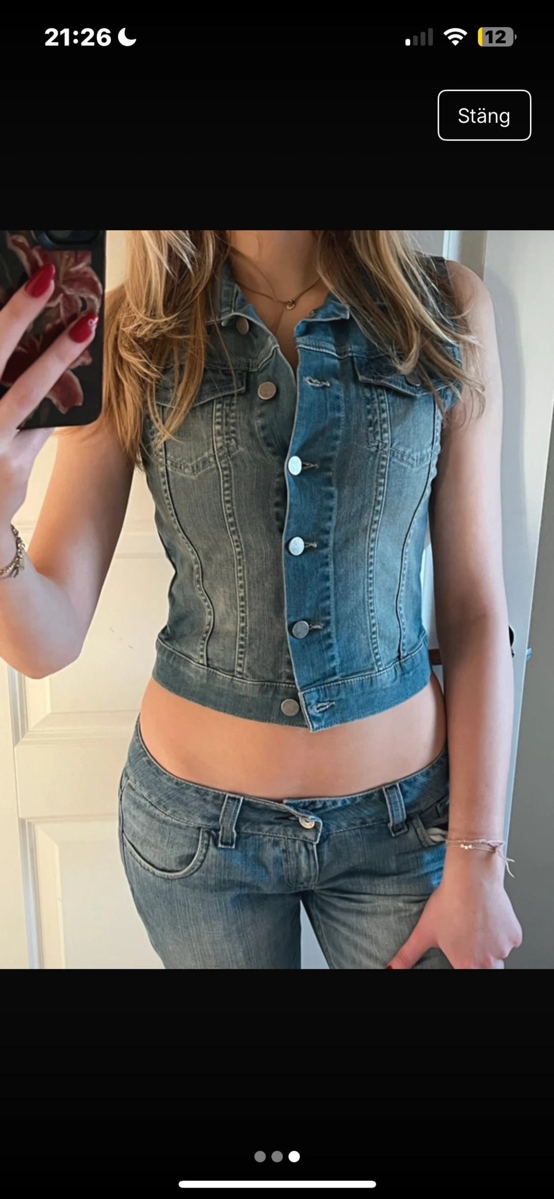 Blå jeansväst med knappar - 2