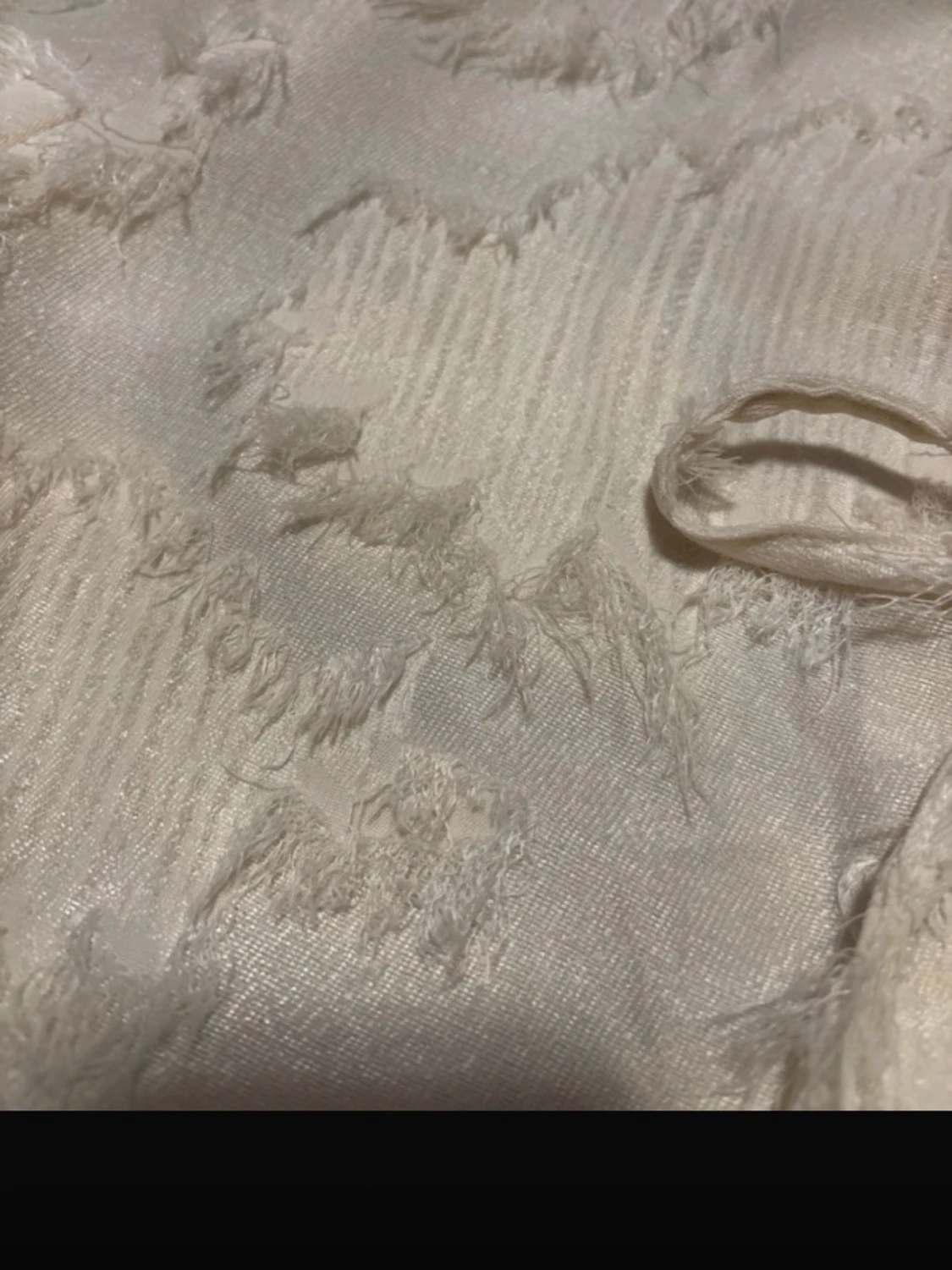 Beige blus med knytdetaljer - 2