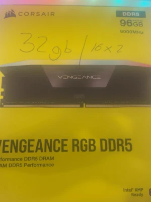 Corsair Vengeance RGB DDR5 32GB (2x16GB) 6000MHz - Skriv för fler frågor eller bilder