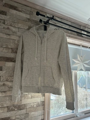 Kofta  - Kofta från H&M i storlek S 