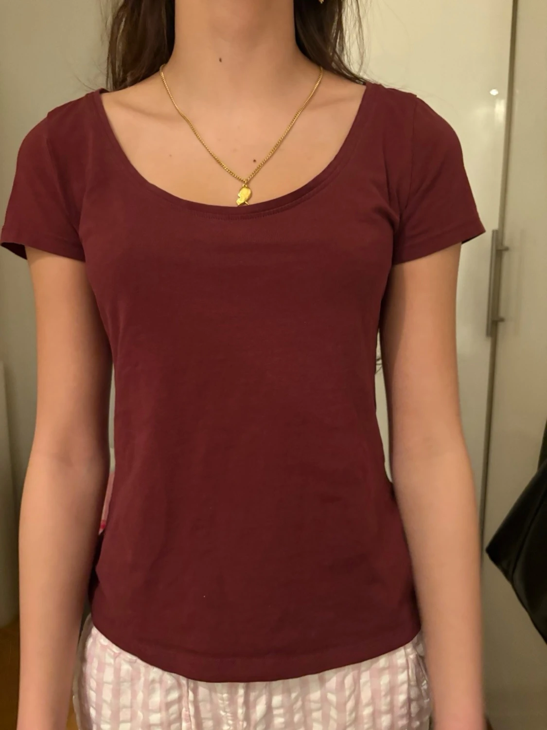 Vinröd kortärmad topp i bomull