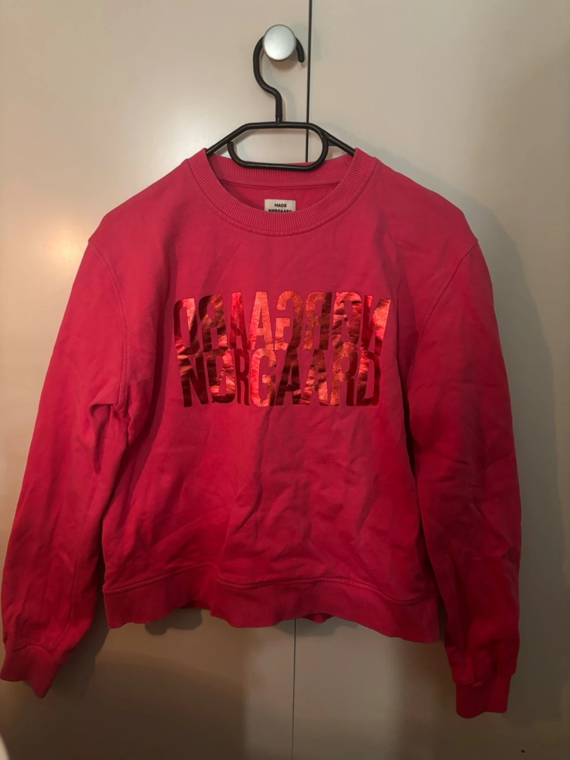 Rosa sweatshirt från Mads Nørgaard