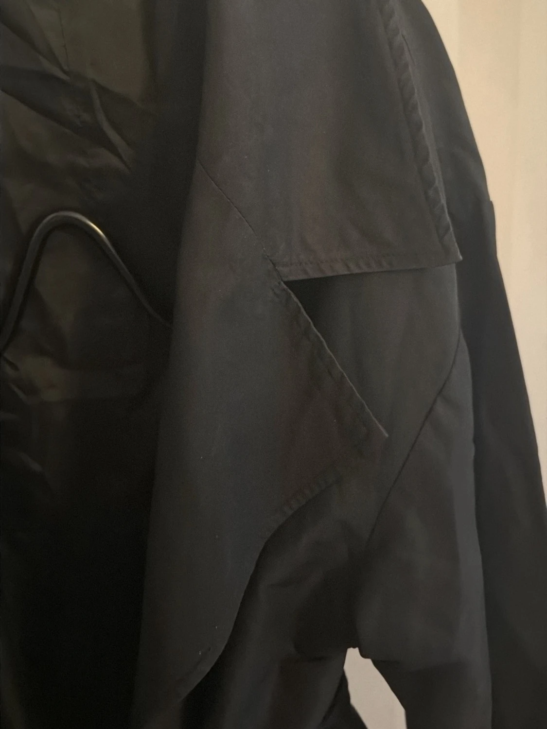 Svart trenchcoat från PIÚ & PIÚ - 2