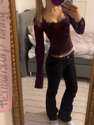 Snygg blus❤️ - Jätte fin som jag fick i julklapp och inte har använt🥰 tyvärr tog jag av lapparna och kunde inte byta