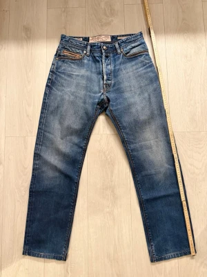 Jacob Cohen 610 - Schyssta Jacob Cohen 610:or. Storlek W34, längd 100cm, bred 38cm. Först till kvarn får bäst pris, vid mer frågor är det bara att skriva i DM😊