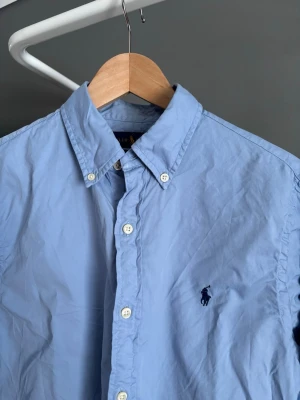Ralph Lauren Skjorta - Fint skick | ostruken i bilderna | ingen defekt