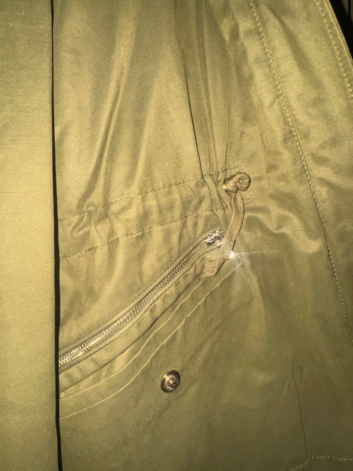 Olivgrön parkas med fuskpäls - 2