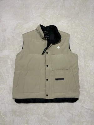 Canada goose väst - Beige goose väst / mycket bra skick / 9/10 