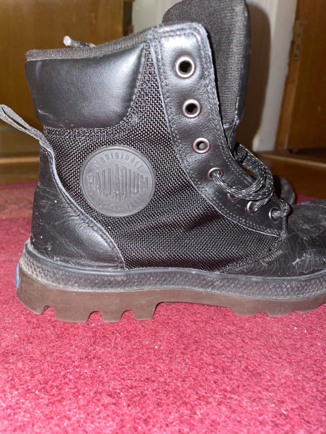 Svarta kängor från Palladium - 1