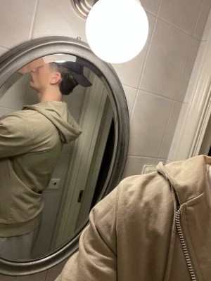 Ziphoodie - Väldigt stilren och enkel till mycket!