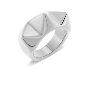 Peak Rivet Ring från Edblad💗 - Säljer så fin Edblad ring, den är tyvärr för stor för mig därför säljer jag. Den är aldrig använd och har etikett och låda kvar. Nypris är 399 och exterssom den aldrig är använd säljer jag den för 250💗storlek är L 18,5 mm