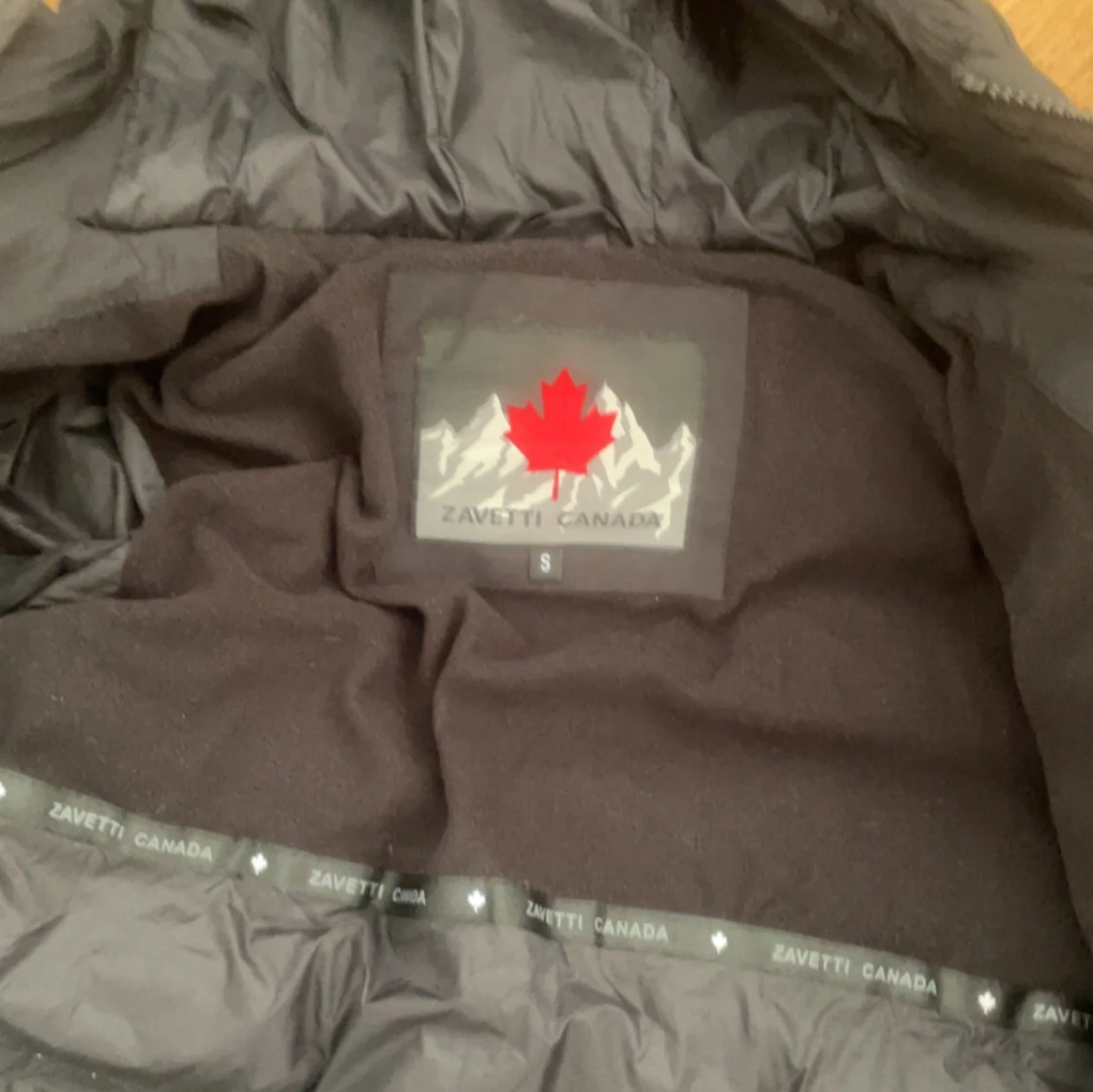 Säljer min canada zavetti jacka. - 1