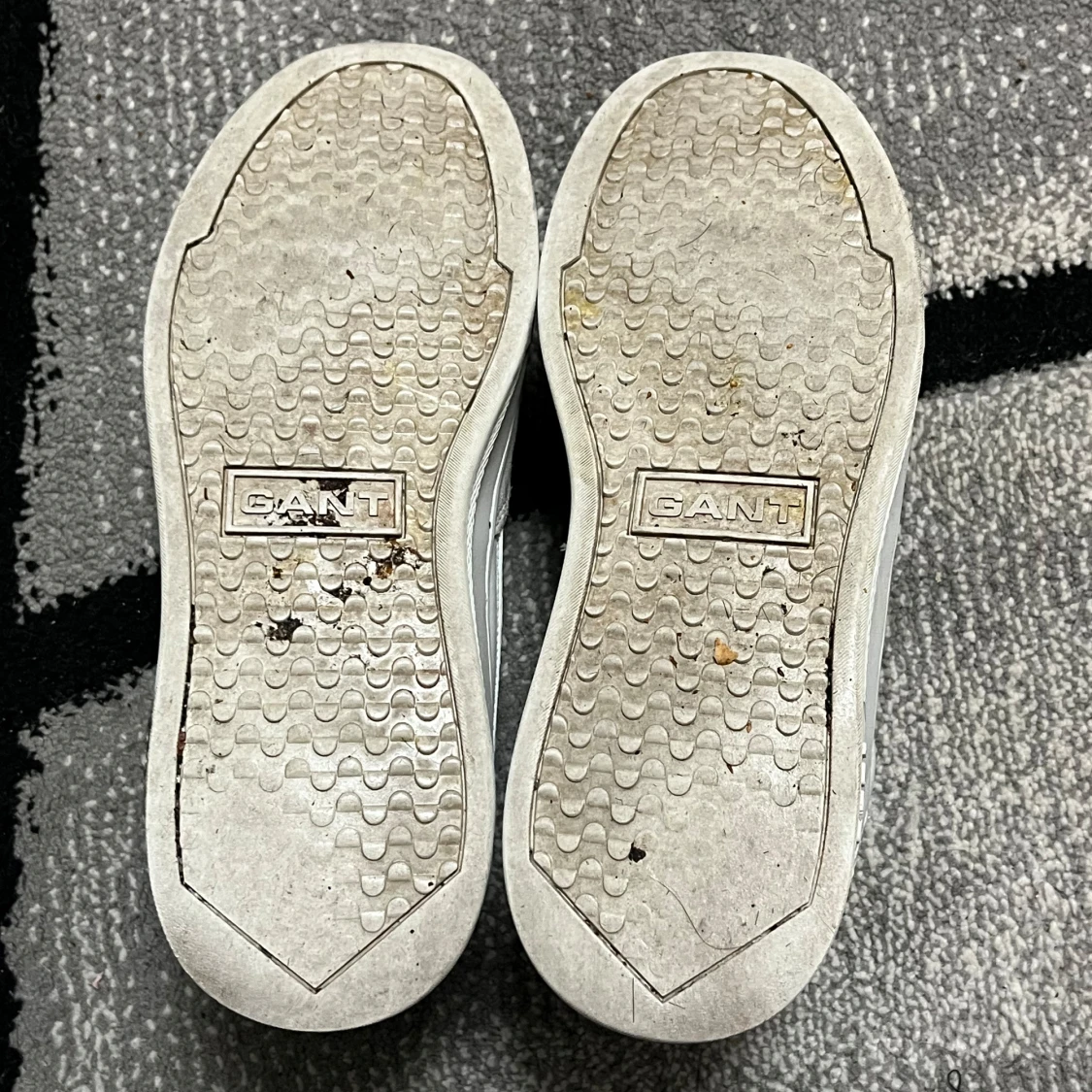 Vita sneakers från Gant i skinn och mocka - 3