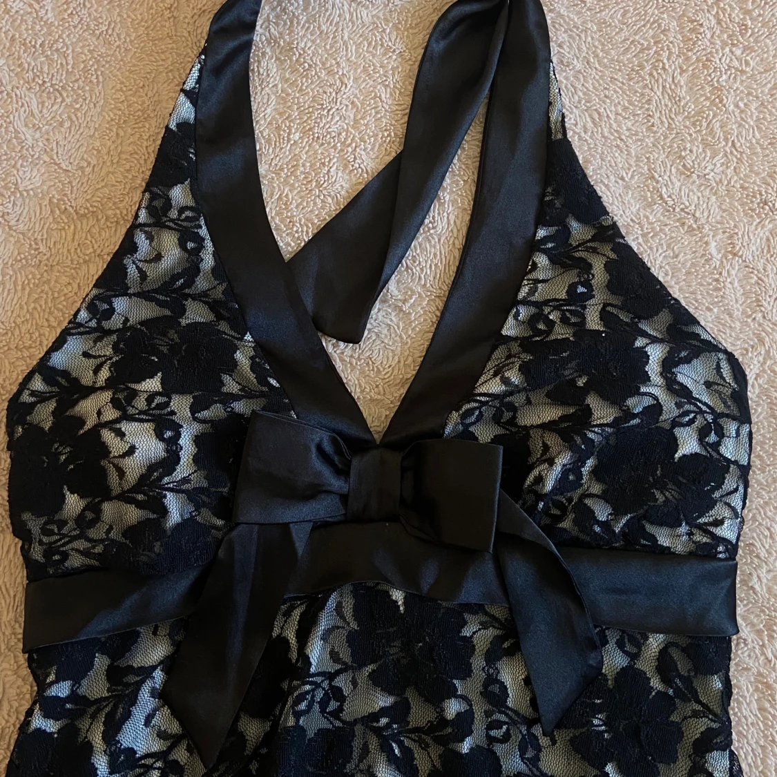 Svart spets klänning - 1