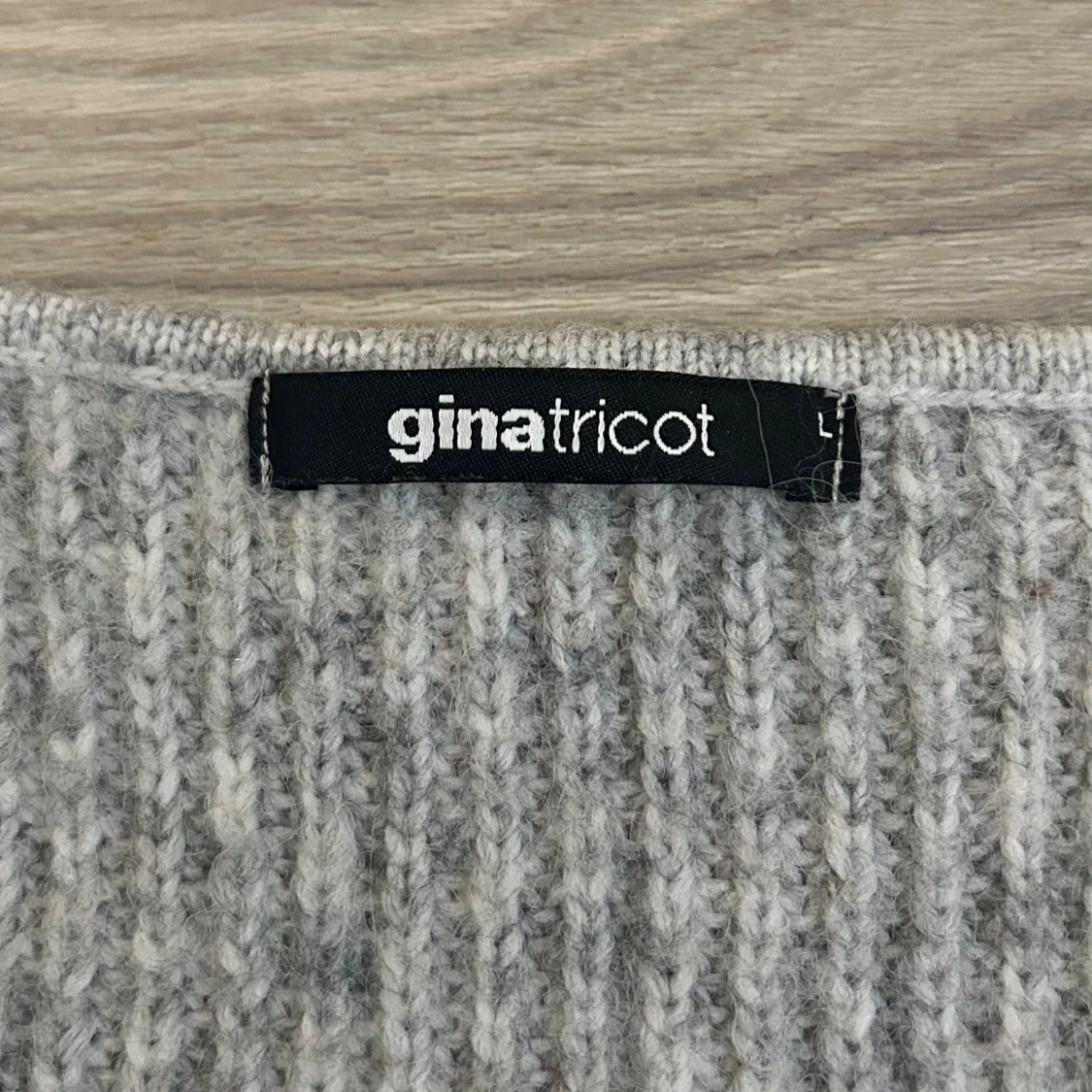 Grå ribbstickad tröja Gina Tricot - 2