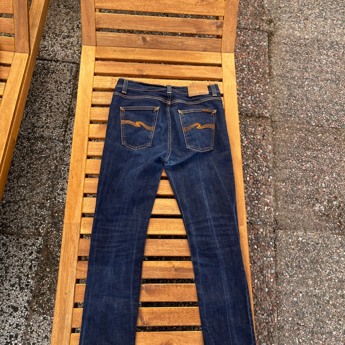 Mörkblå jeans från Nudie Jeans