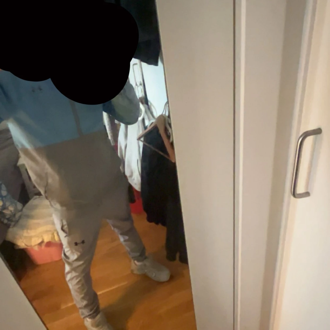 Grå träningsbyxor från Under Armour - 3