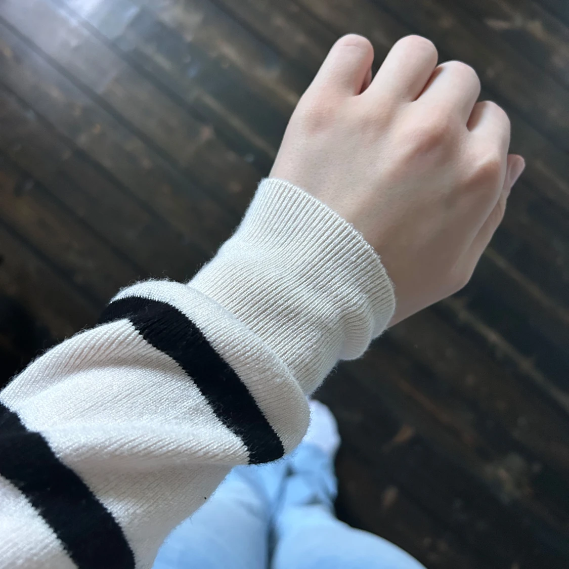 Randig vit och svart tröja från H&M - 1