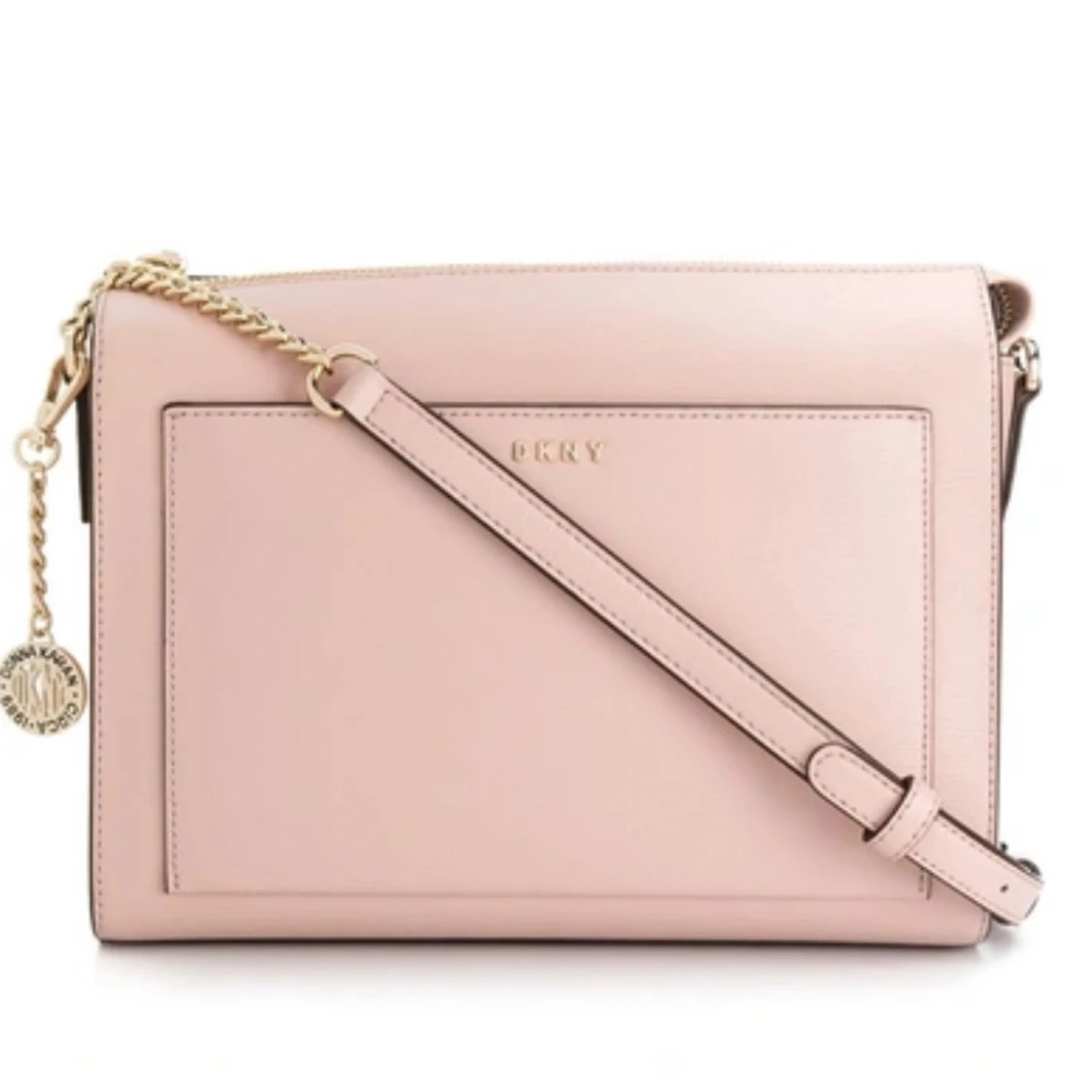 Ljusrosa axelväska från DKNY i skinn