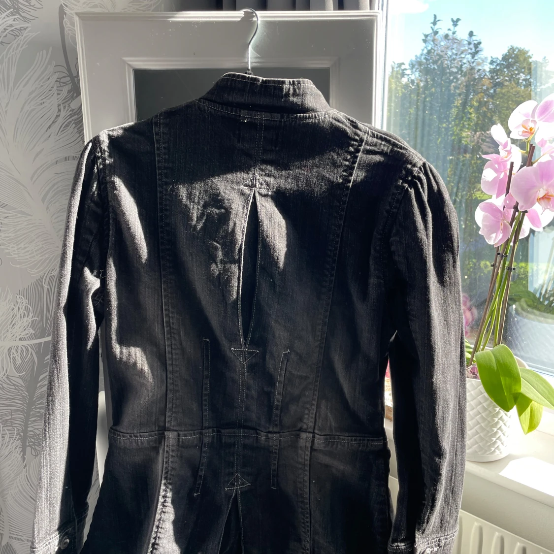 Svart/grå jeansjacka från Pastille Menthe - 1