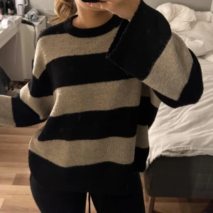 stickad tröja  - stickad tröja från lager157!