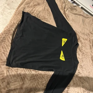 Svart långärmad Fendi tröja - Svart långärmad Fenditröja