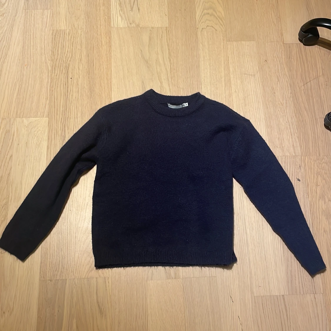 Mörkblå stickad tröja 157 - 2
