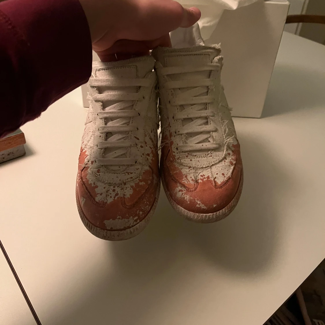 Maison Margiela vita sneakers med färgstänk - 2