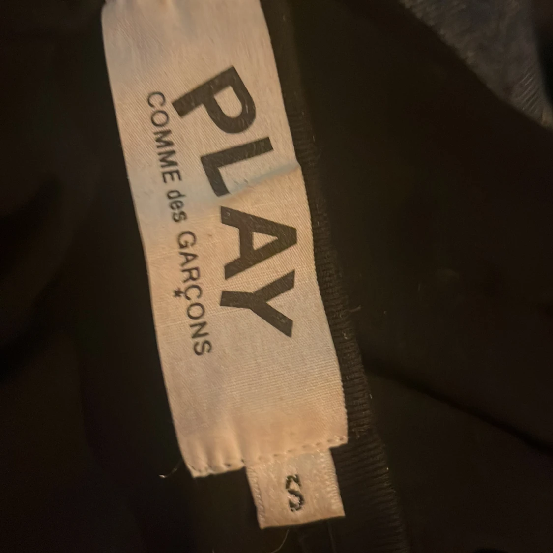 Svart t-shirt Comme des Garçons Play - 1