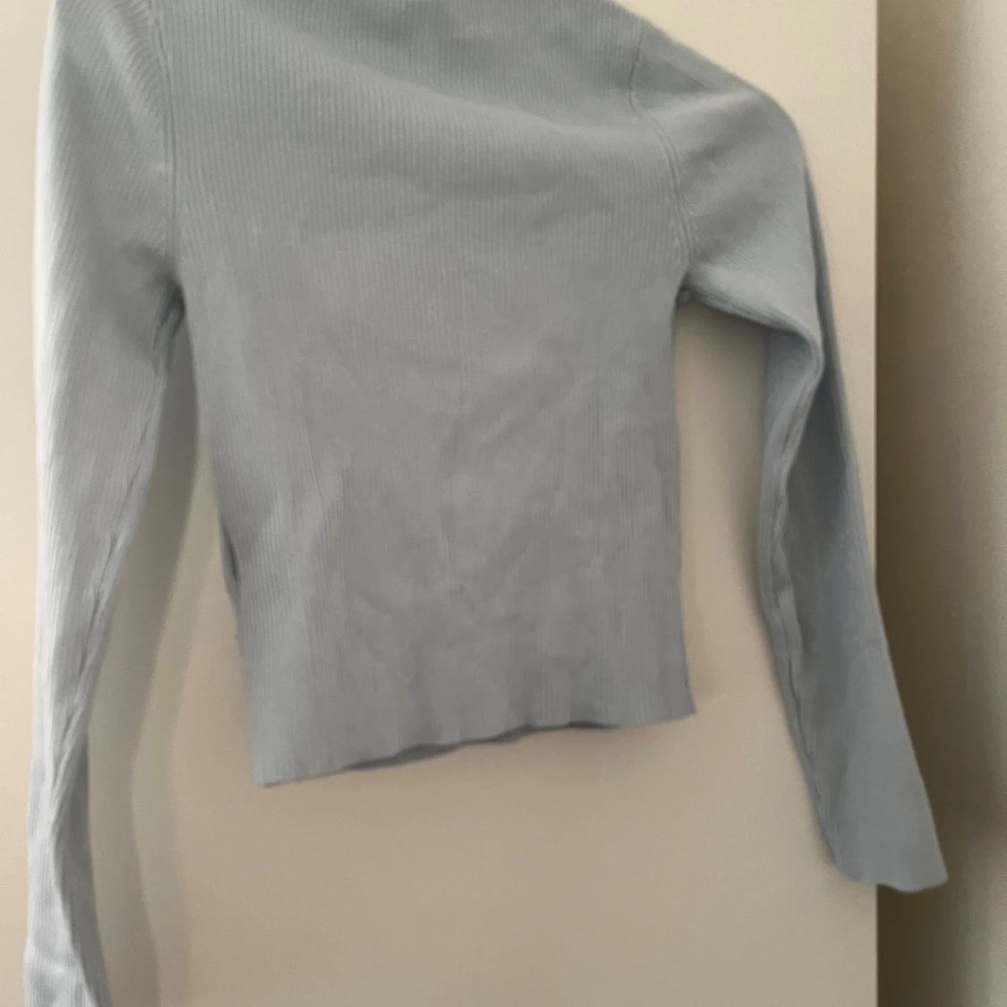 Ljusblå ribbad långärmad topp Chiquelle - 1