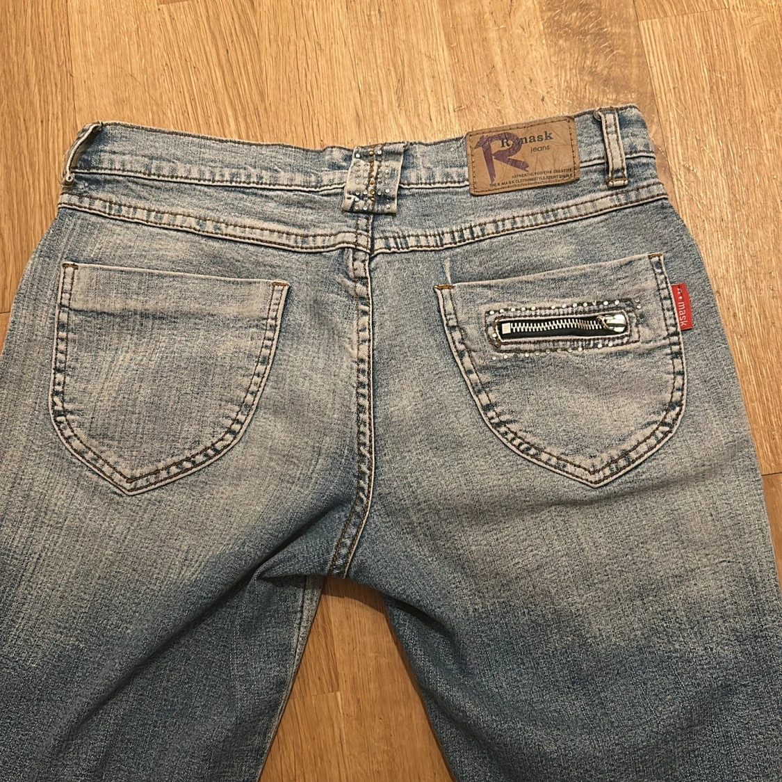 Ljusblå bootcut jeans - 1