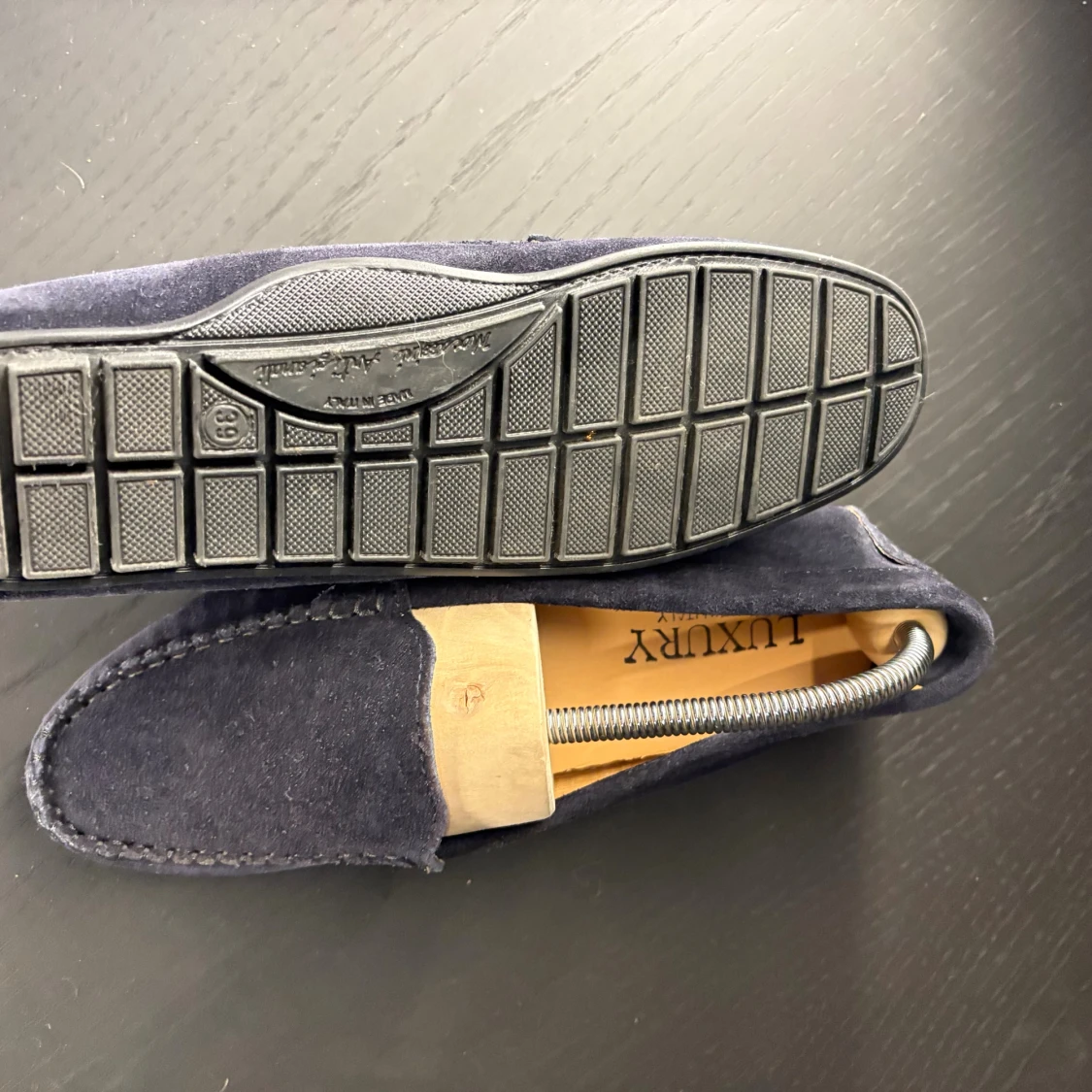 Mörkblå mocka loafers seglarskor - 1