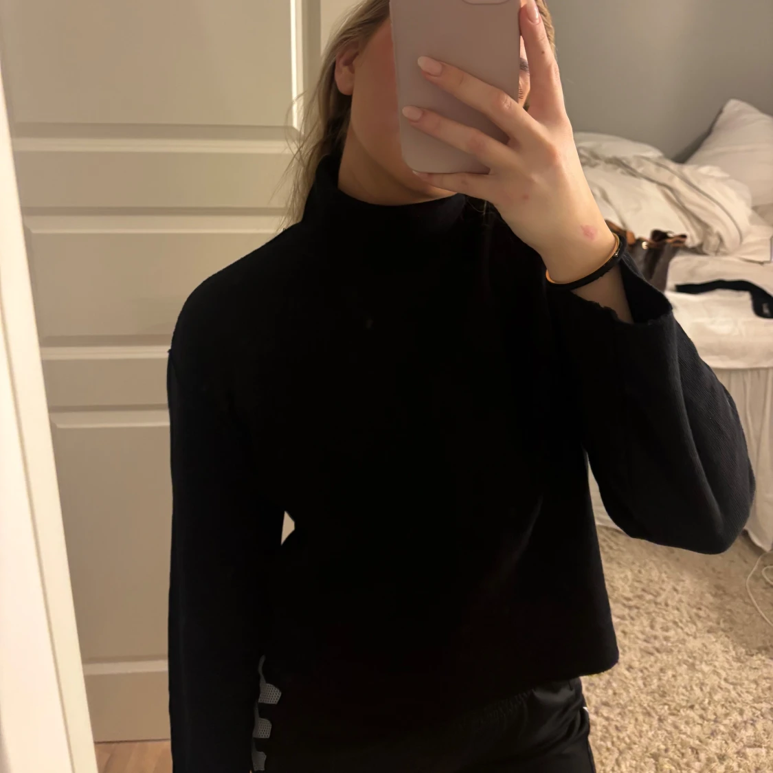 Svart polotröja med krage 