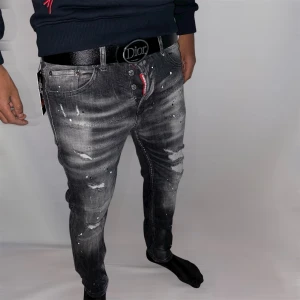 D i o r bälte herr 115cm - Helt ny. Fin replika med grym kvalitet. Pris: 799kr. Först till kvarn som gäller. Skickas direkt inom 24h